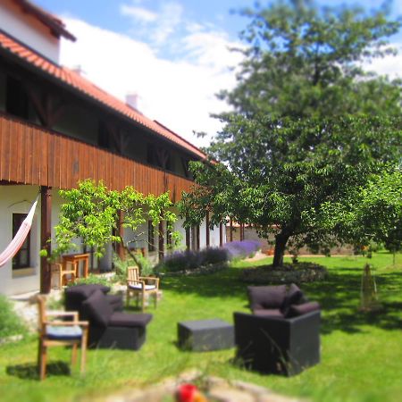Holubník statečných žen králových Luže Exterior foto