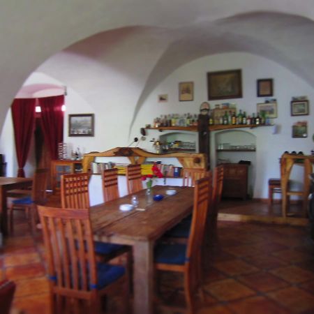 Holubník statečných žen králových Luže Exterior foto