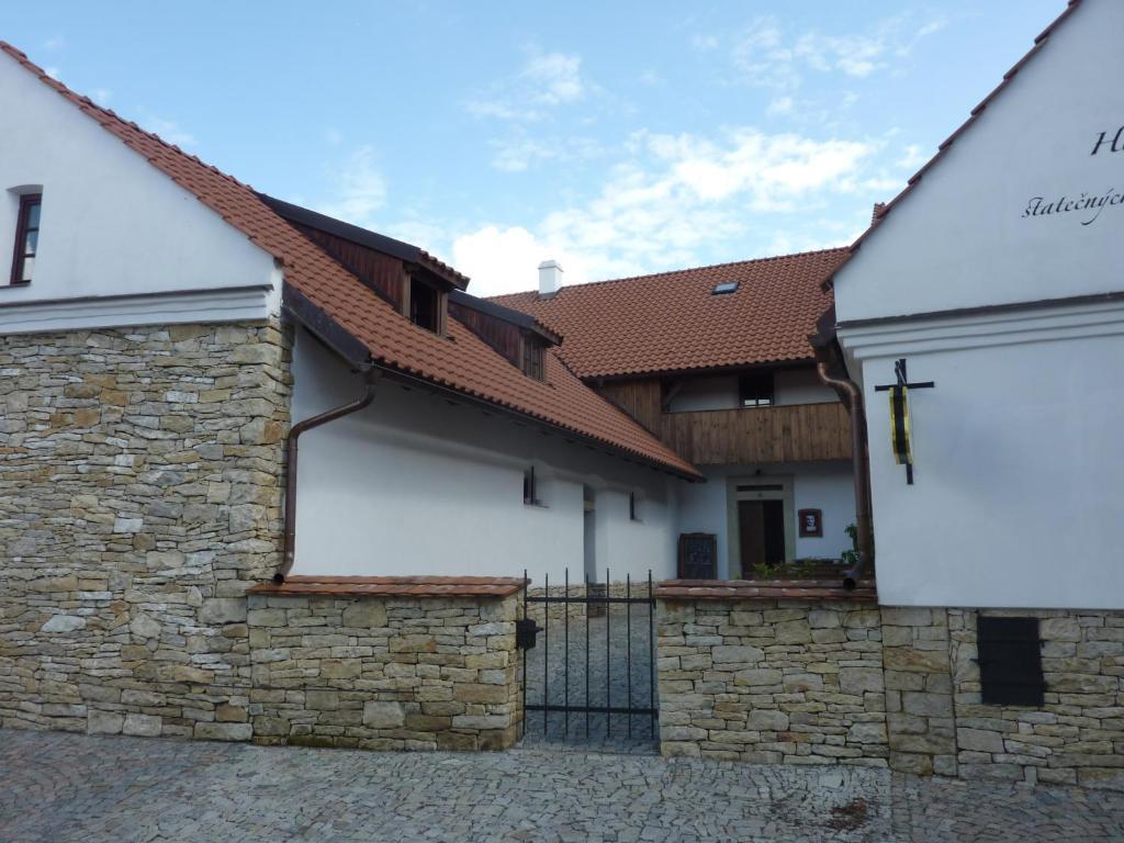Holubník statečných žen králových Luže Exterior foto