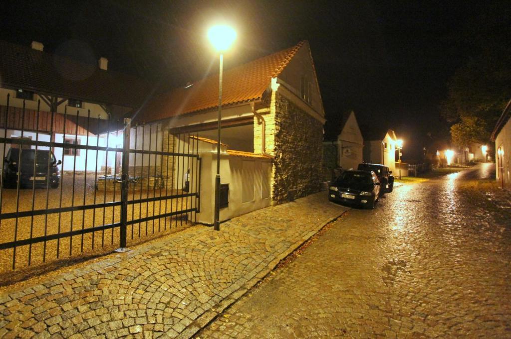 Holubník statečných žen králových Luže Exterior foto