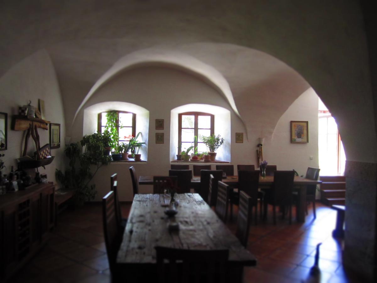Holubník statečných žen králových Luže Exterior foto